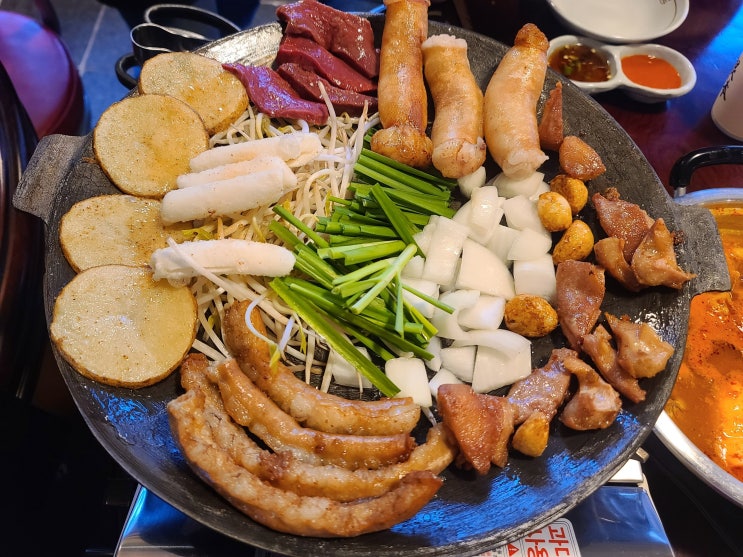  용리단길 곱창 맛집 단체 회식하기 좋은 효자막창 용산점
