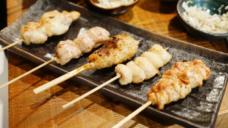  신주쿠 이자카야 맛집, 정통 일본식 꼬치는 Garakuta Sakaba에서