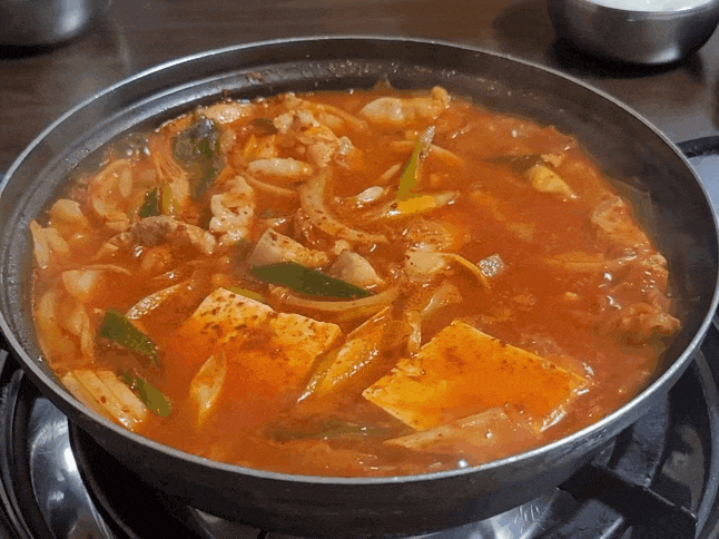  30년단골 김치찌게 최고맛집, 서울역 백두산