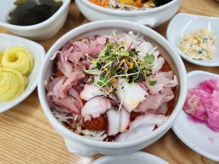  속초 물회 속초항아리물회 항아리모듬물회, 멍게비빔밥, 섭국, 아기전복죽