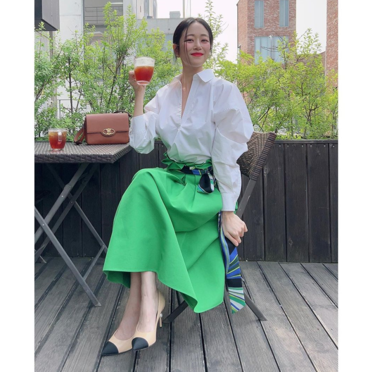 30대 여자 데일리백으로 난리난 여성 가방 브랜드로 바네사브루노 비건 레더 가죽 미니 숄더백 w. 김효진