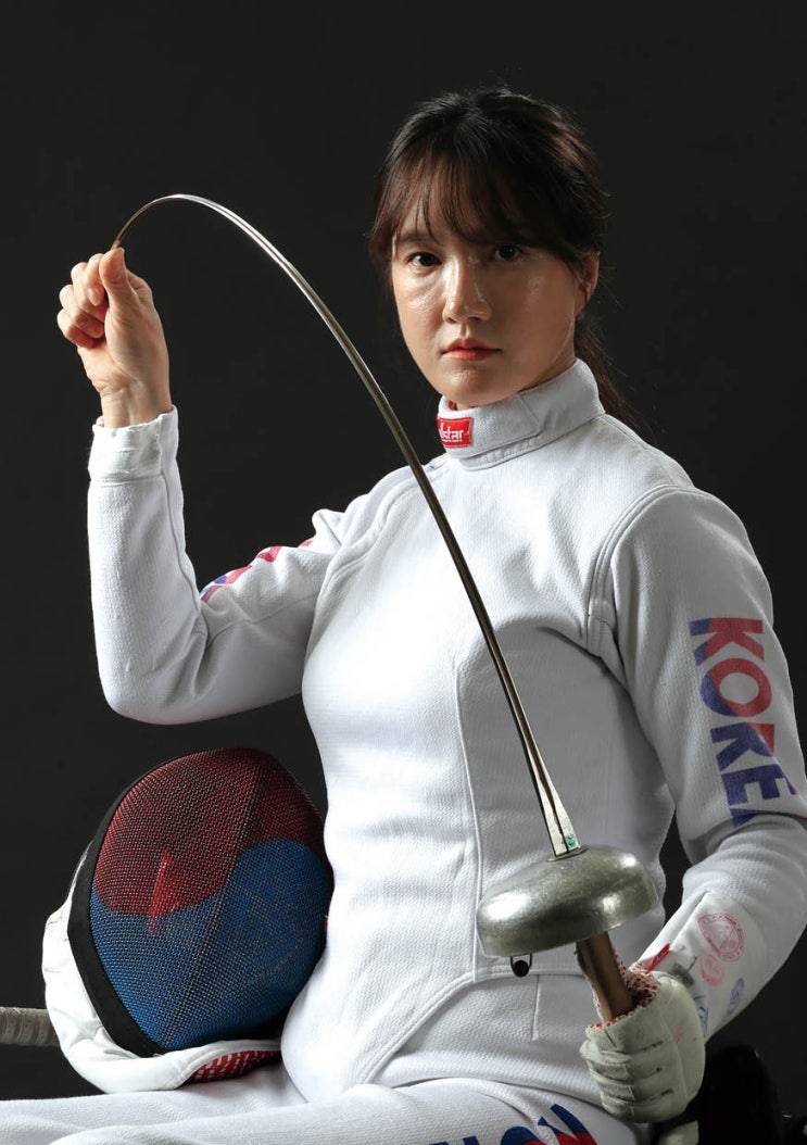 [파리 패럴림픽 선수단] 휠체어<b>펜싱 조은혜</b>