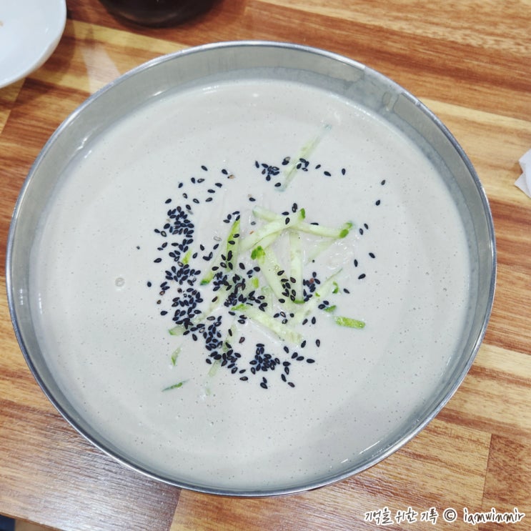 가산동 옛날잔치국수 김밥과 콩국수 가산동 옛날잔치국수 김밥과 콩국수