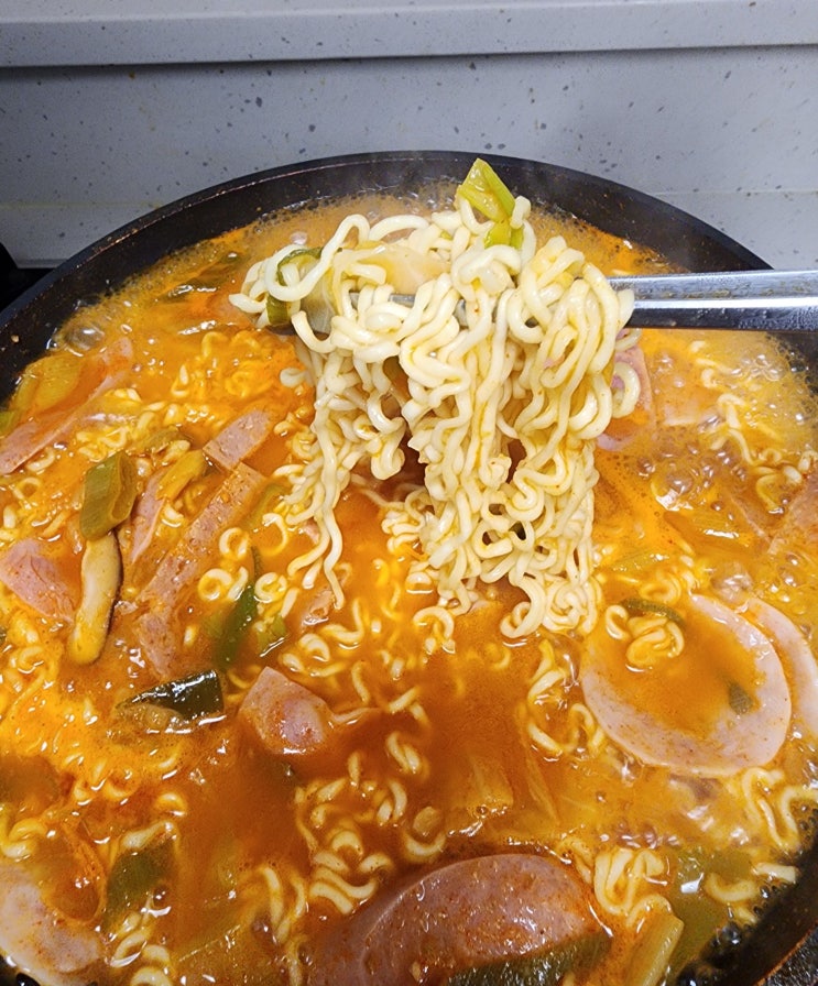  54년 논현동 맛집 부대찌개 밀키트, 이모가 있는 집