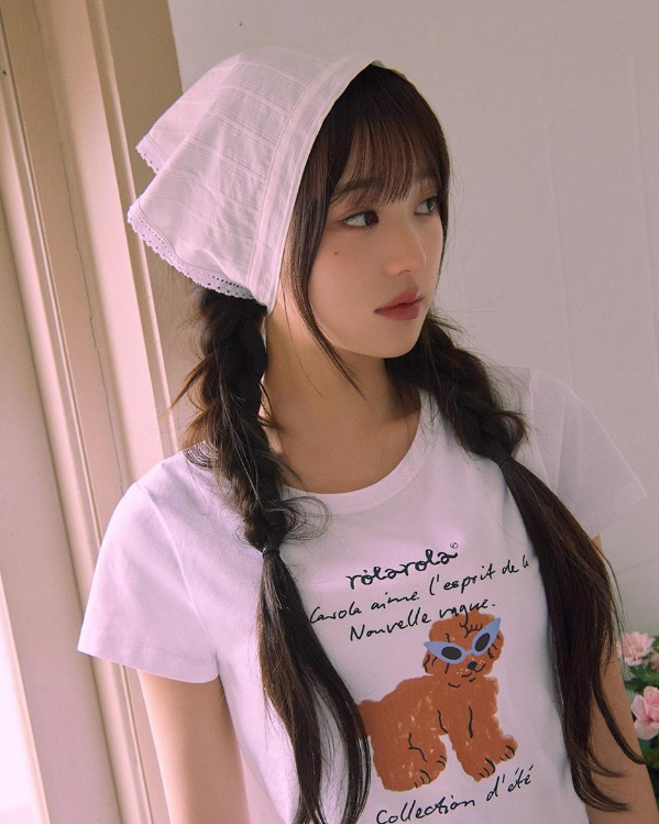  샤랄라한 매력과 예쁜 주름이 함께한 로라로라 프릴 롱 스커트 코디로 여름 데이트룩 완성! ft. 장원영