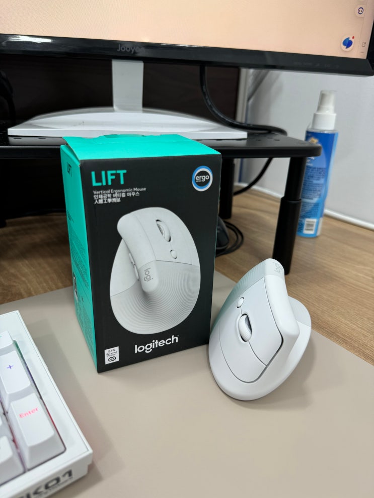  로지텍 버티컬 마우스 LIFT 오프화이트 7일 후기, 사용자에 따라 다를 것 같은데