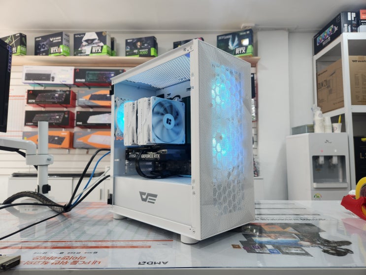  인천 조립컴퓨터 i7 14700KF + RTX4060Ti 화이트로 깔끔하게