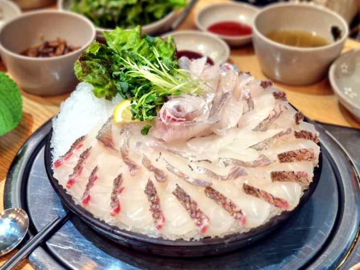  안산 고잔중앙역점 윤선장어시장 횟집 회식장소 맛집