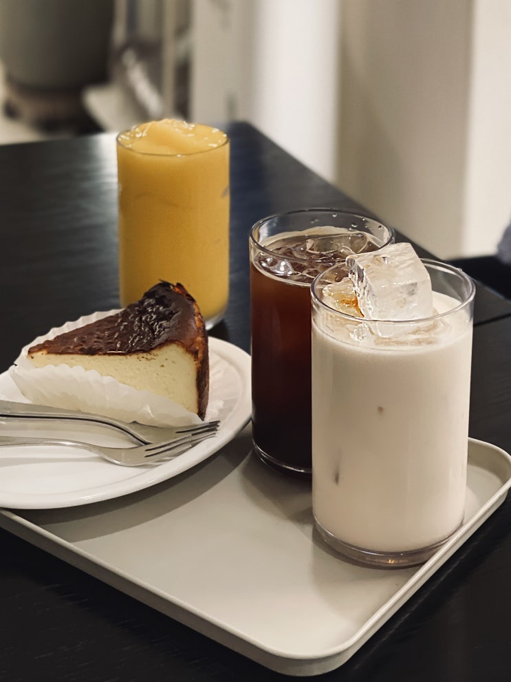  교대, 커피와 디저트에 진심인 카페 | 피그 커피 • fig coffee