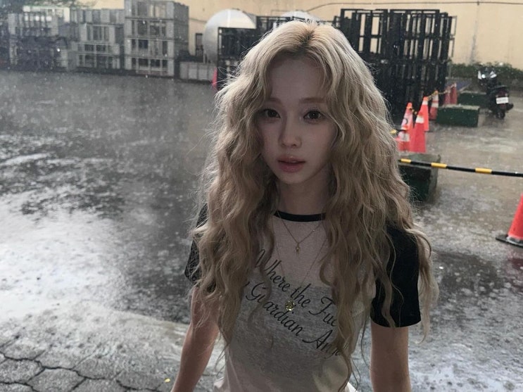  에스파 윈터 인스타그램 패션 코디 여름 시스루 래글런 티셔츠 스컬프터 missing angel linen like tee 추천!