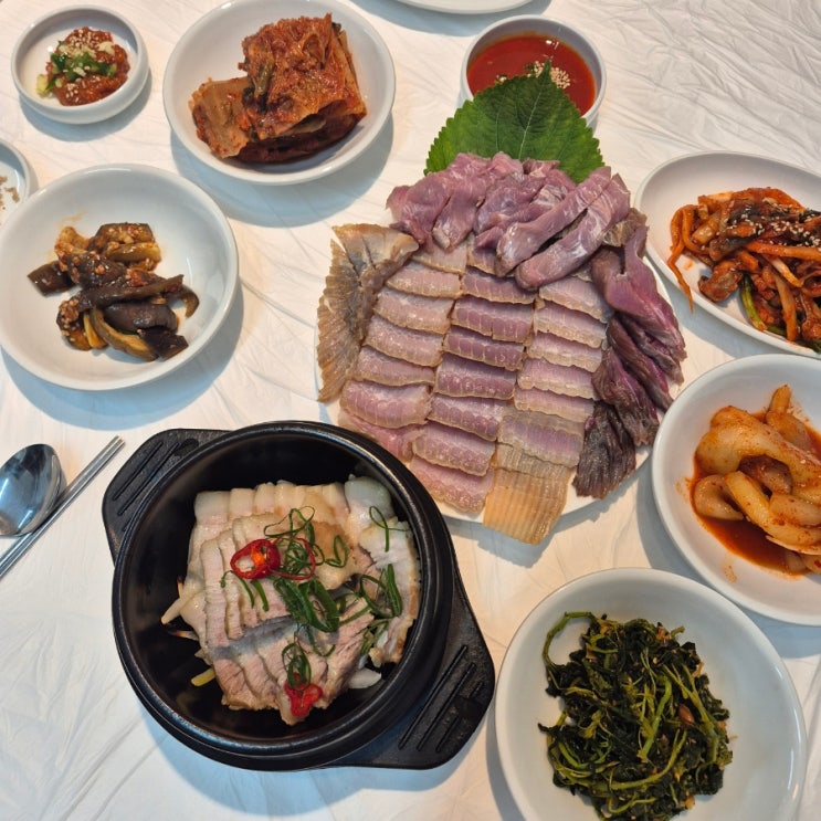  코를 뻥 뚫는 시원함! 망원역 홍어 맛집, 홍어 한마리