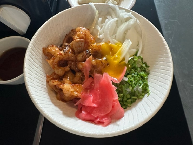  용산 삼각지역맛집 길정 버섯전골 한우대창덮밥 점심 후기
