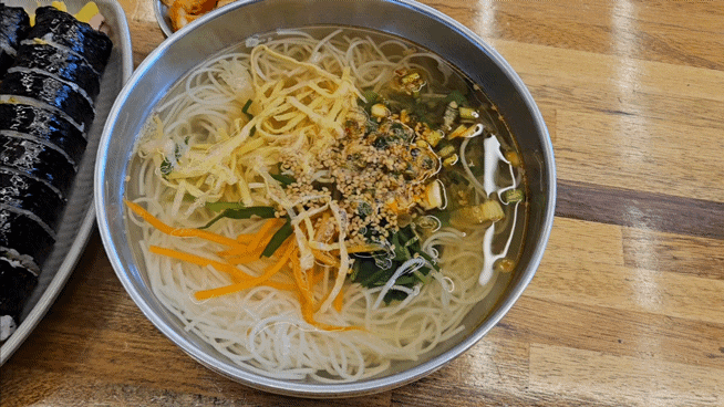  '경주 교리김밥 본점' 솔직 후기(feat. 잔치국수)