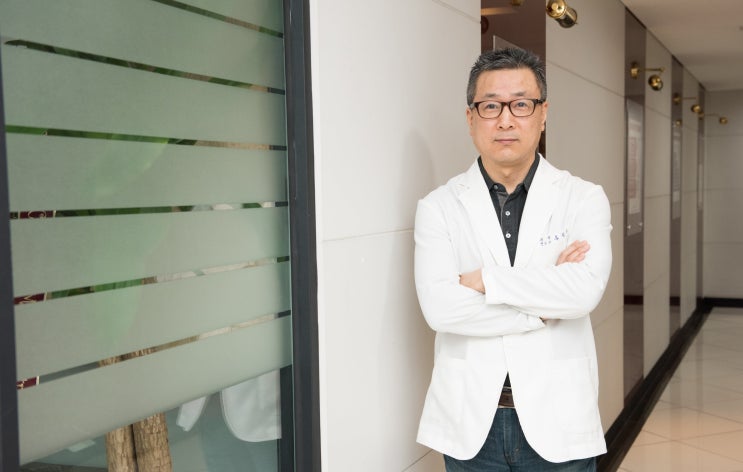  서울대입구역윤곽주사, 비수술적 방법으로 브이라인 만들고 싶다면 낙성대입구피부과에서