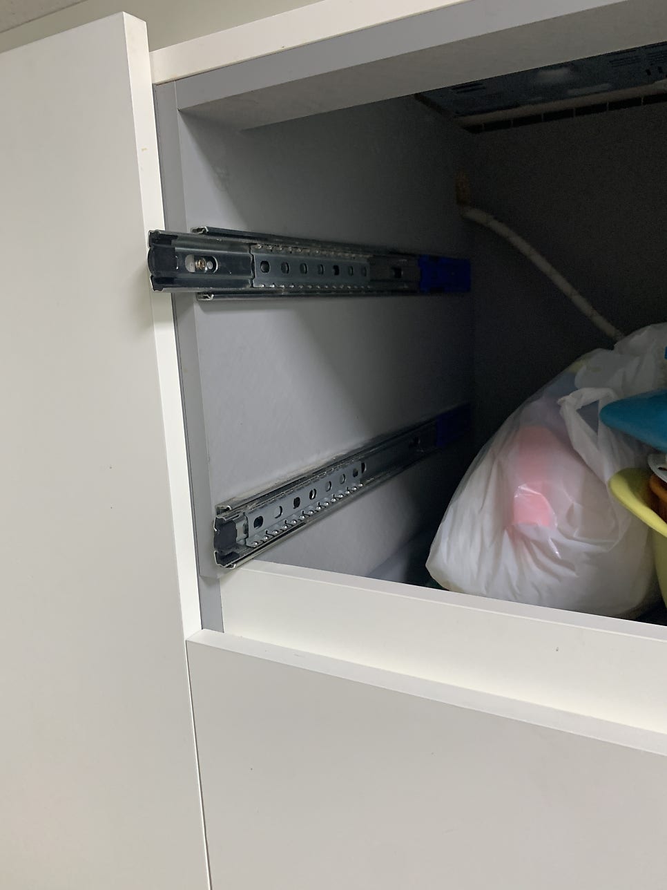 주방 3단서랍장 레일교체 전문