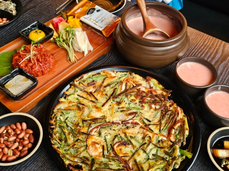  광주 수완지구 생과일막걸리 맛집 곳간// 딸기막걸리에 파전 굿
