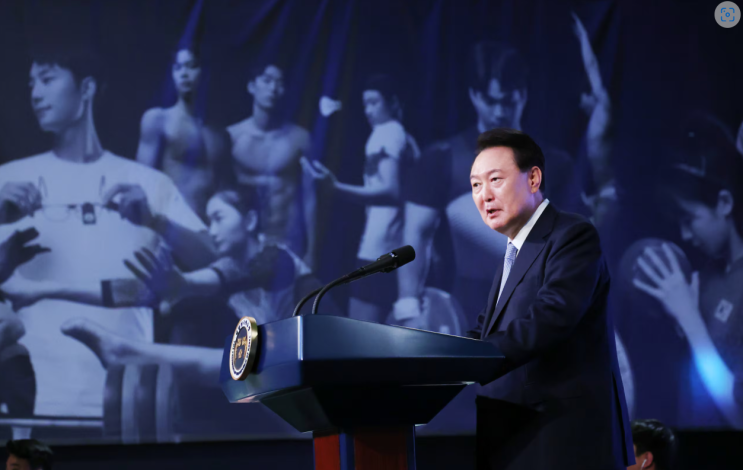 尹, <b>파리올림픽선수단</b> 격려만찬…"낡은 관행 혁신해 공정한... 