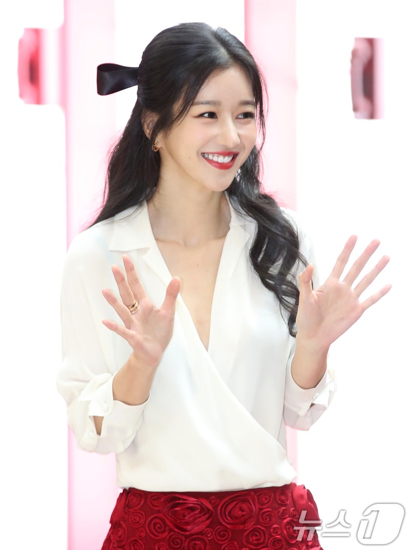 배우 서예지 2년 만의 공식 석상 행사 근황 복귀 시동 및 프로필 정보