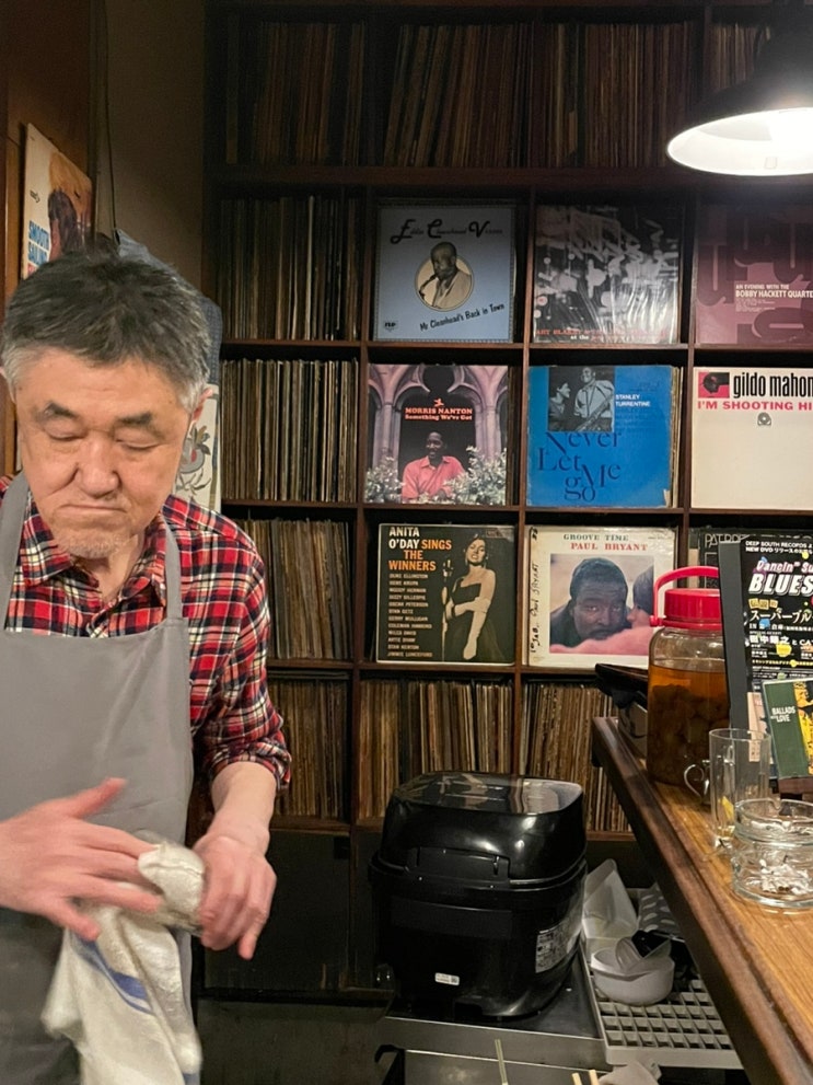  [후쿠오카 술집]‘JAB’ 흡연이 가능한 잽아저씨네 50년된 LP 재즈바