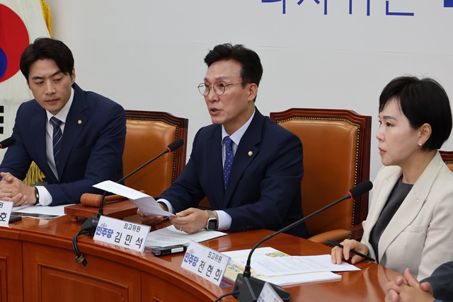 <b>한동훈</b> <b>취임 한달</b> “<b>한달</b> 간 많이 참았다”