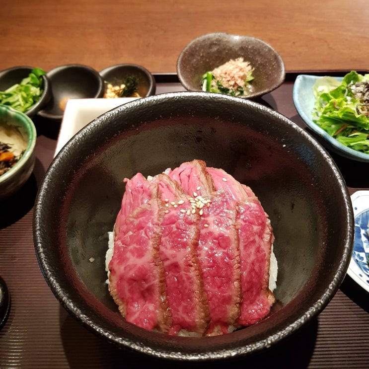  롯폰기 맛집 : 오소지 마츠로쿠야(御曹司 松六家) 하루 10개 한정 흑모 와규 스테이크동