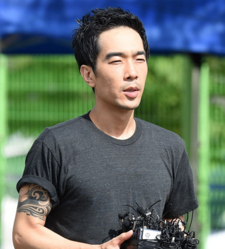 방송인 <b>고영욱 유튜브 채널</b> 강제 삭제 억울함 호소
