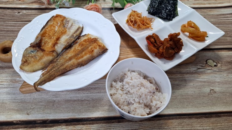  어찬반상 반건조생선 서대 담백하고 고소하네