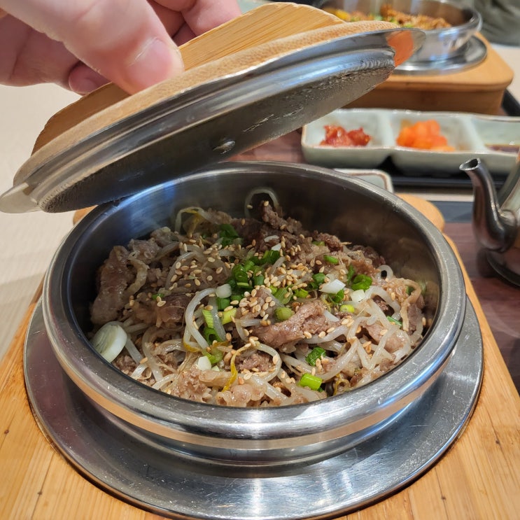 수원 스타필드 맛집 솥밥예찬 메뉴 우삼겹솥밥 맛있네? 수원 스타필드 맛집 솥밥예찬 메뉴 우삼겹솥밥 맛있네?