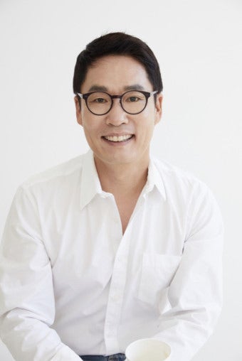 이창명 프로 골퍼 박세미와 14년 열애 끝에 재혼, 인생 2막 시작