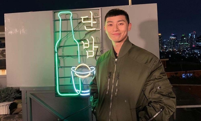<b>박서준</b>, <b>도쿄 팬미팅</b>에서 '이태원 클라쓰' 인기 체감... "인생의... 