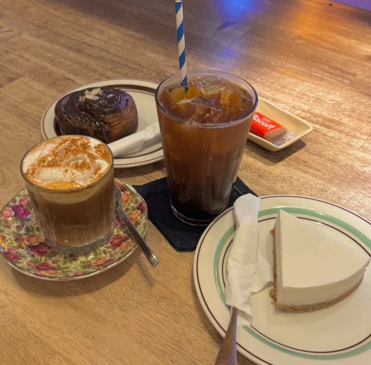  [명덕역, #카페] 대구 대명동 감성 가득 디저트 맛집 : 그저모이기