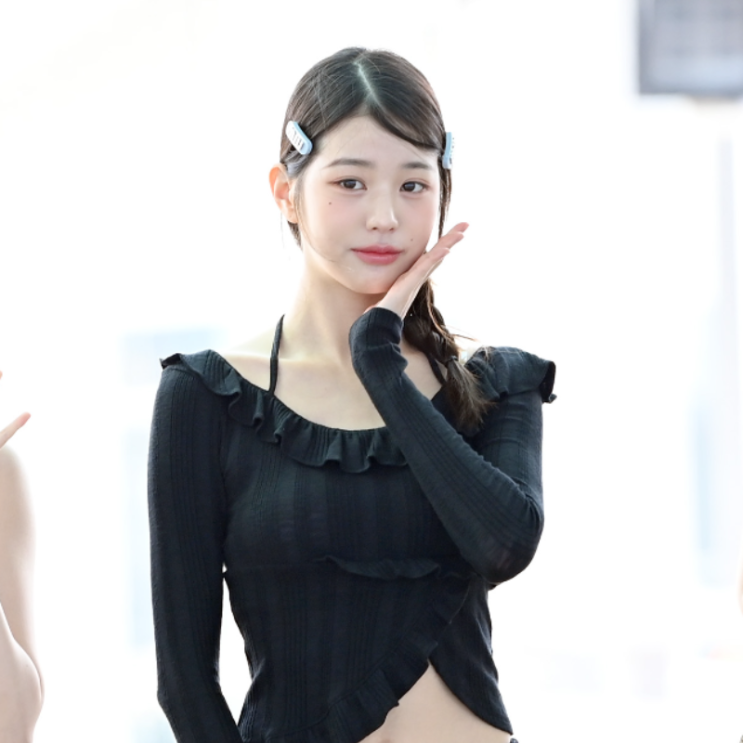  장원영 공항패션 러블리 올 블랙 코디 아이템 어떤거?