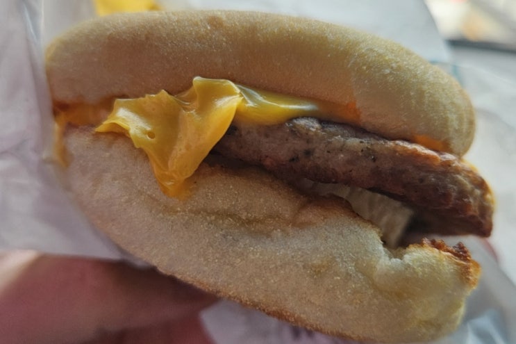  여행 당일 아침으로 딱인 맥도날드 맥모닝 내돈내산