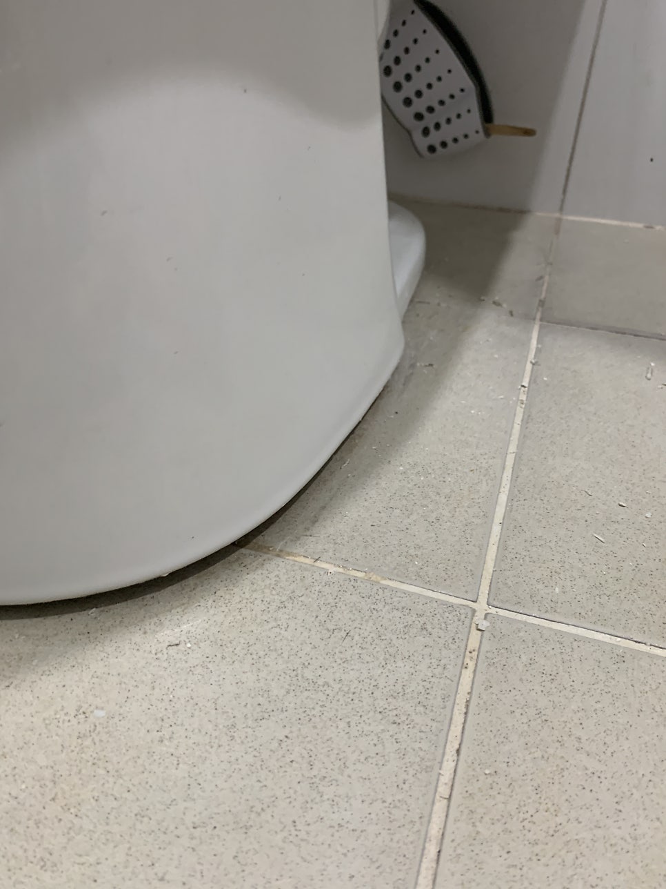 화장실 변기 깨진 백시멘트 보수작업
