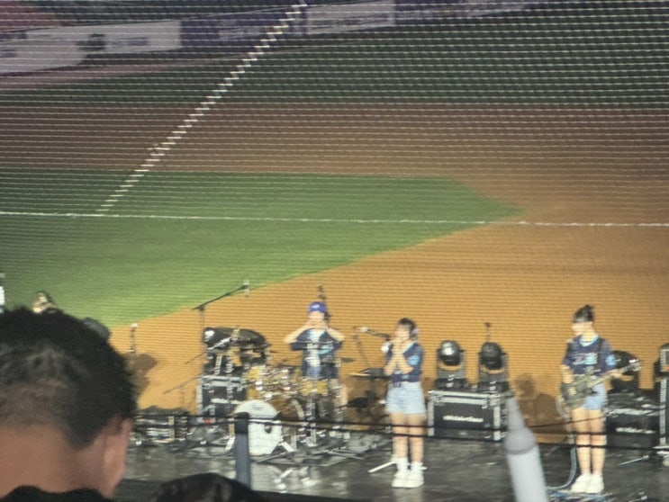 직관 및 <b>샤이니 민호</b> 240818 <b>시구</b> 직관 사진 동영상부