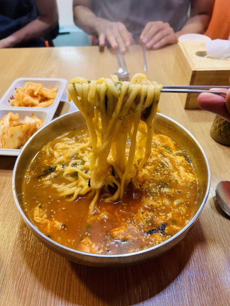  속초해변 장칼국수 맛집 속초 감자전 장칼국수 추천 금이야옥이야 후기