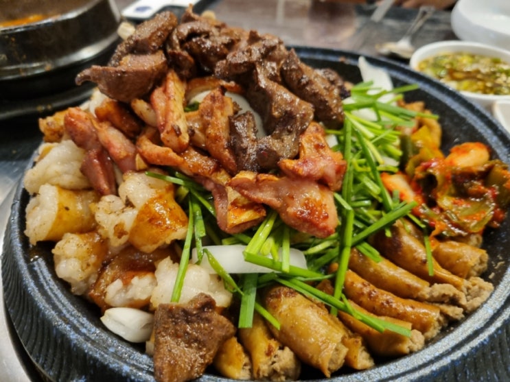  관저동 벽돌집에서 먹은 한우곱창모둠
