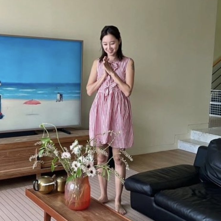  공효진 네글리제 홈웨어 원피스 잠옷 브랜드는 가니(GANNI)