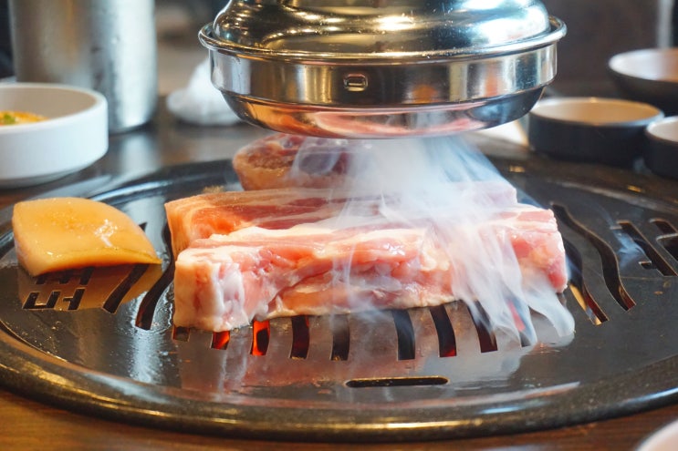  서울 중곡동 맛집 도포식당, 삼겹살 구워주는 고기집