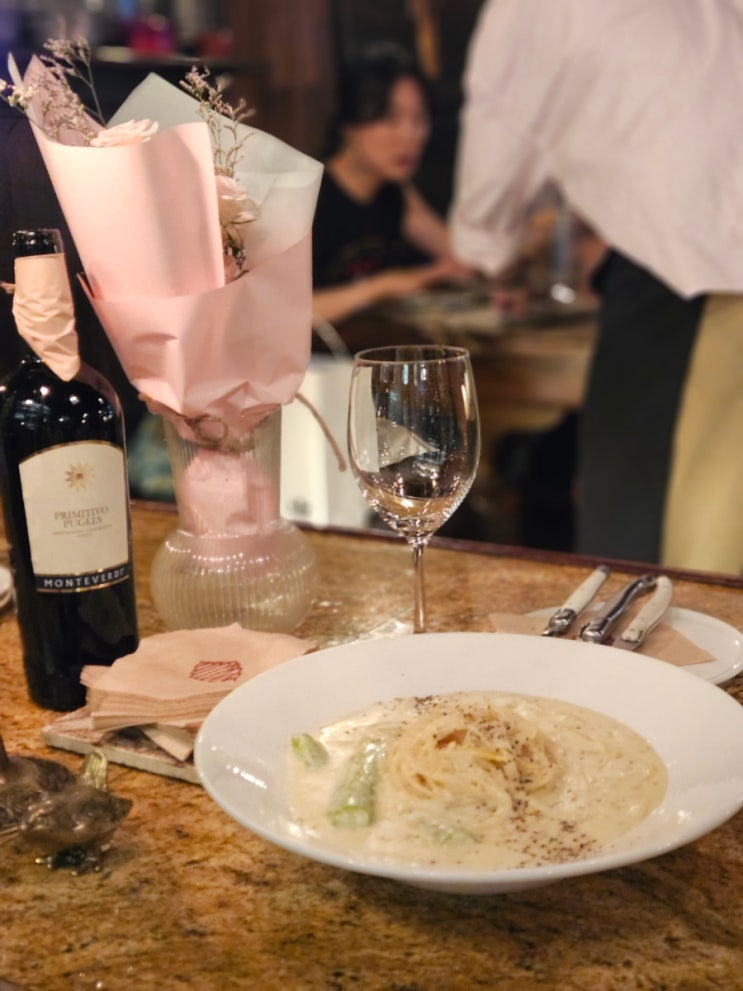  을지로 맛집 가볼만한곳 르템플 와인바 100일 데이트 놀거리 추천