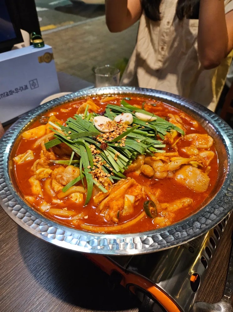  힙한 장식과 함께 편하게 술마시기 좋은 진주 평거동 술집 만고 내돈내산 후기