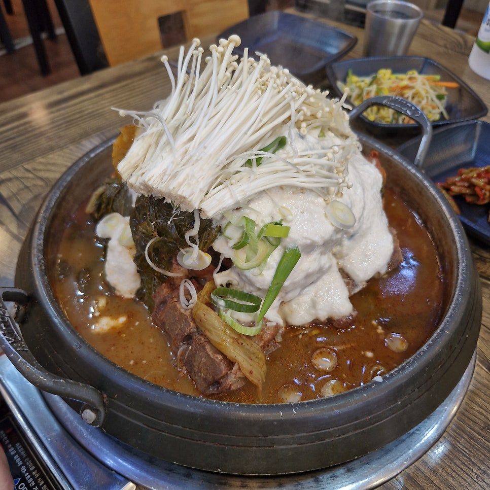 등마루감자탕 본점 사진 1