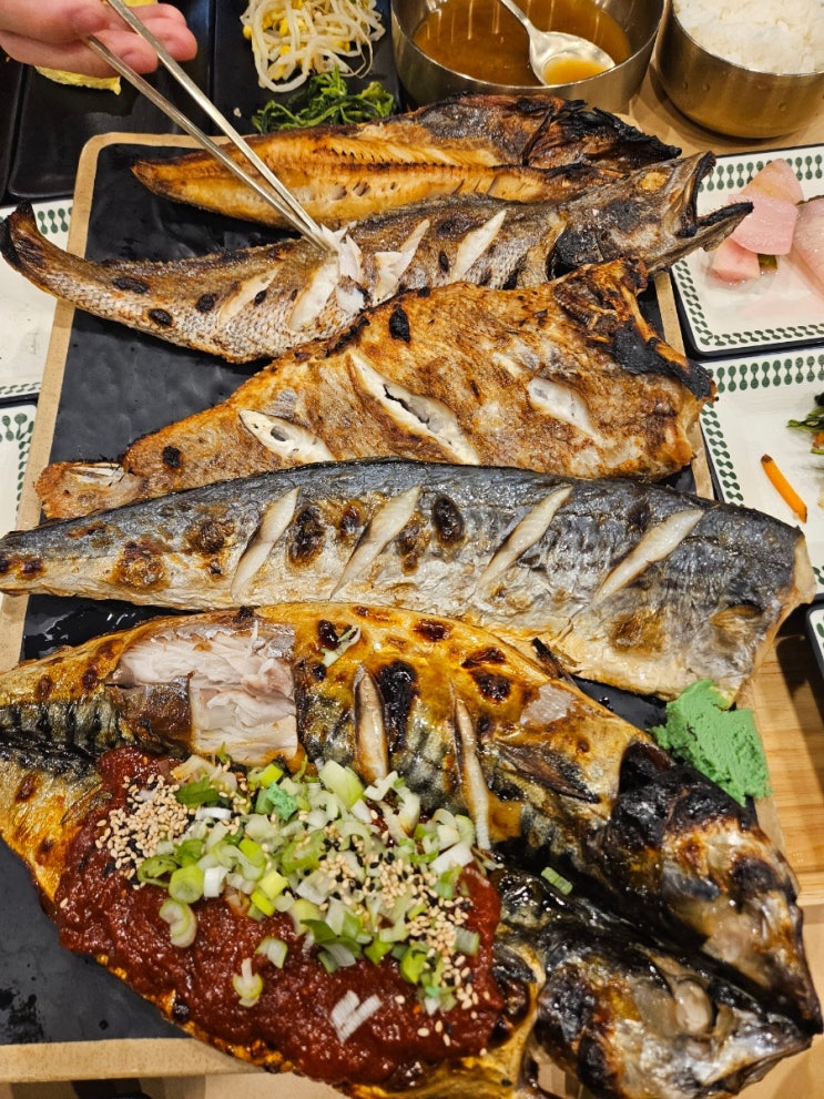  어머님 아버님의 맛집-동탄 달빛에 구운 고등어 생선구이(가족 모임 강추)