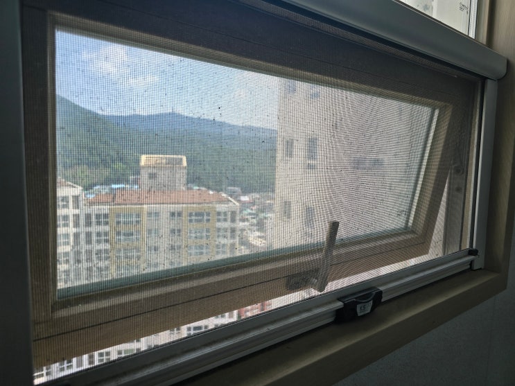  부산남구입주청소 대연롯데캐슬레전드 방충망까지 깨끗해져요