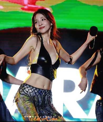 산다라박 40살 맞아? 해외 '워터밤'서 파격 노출+섹시 폭발...국내 팬들 아우성