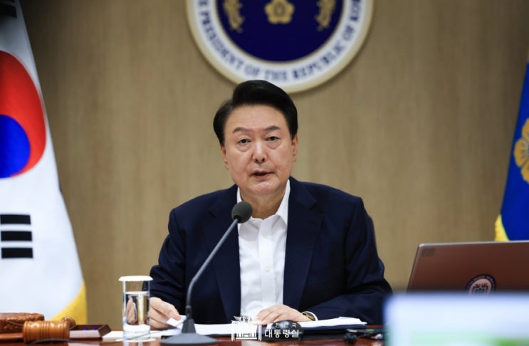 윤<b>대통령</b>, <b>국정브리핑</b> 연금·의료·교육·노동의 4대 개혁에... 