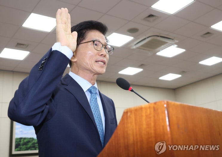 <b>김문수</b> "<b>박근혜 탄핵</b> 잘못됐다…그분이 뇌물죄면 나도 뇌물죄"