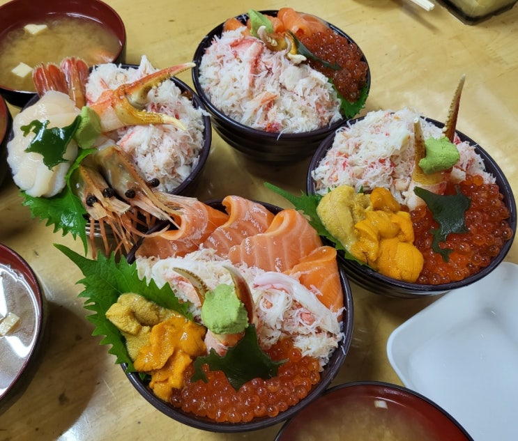 오타루맛집 삼각시장 카이센동 줄서먹은 아침 식사 아지도코로 타케다