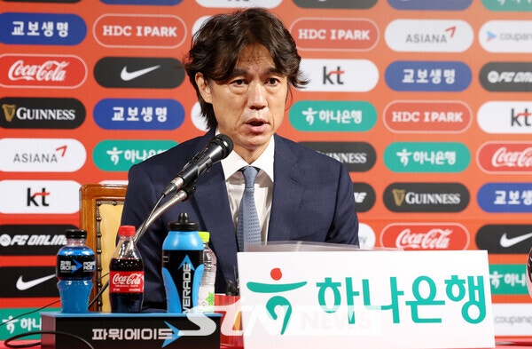 '18살 <b>양민혁</b> 발탁' <b>홍명보</b> "A대표팀 들어올 자격 있어…기회... 