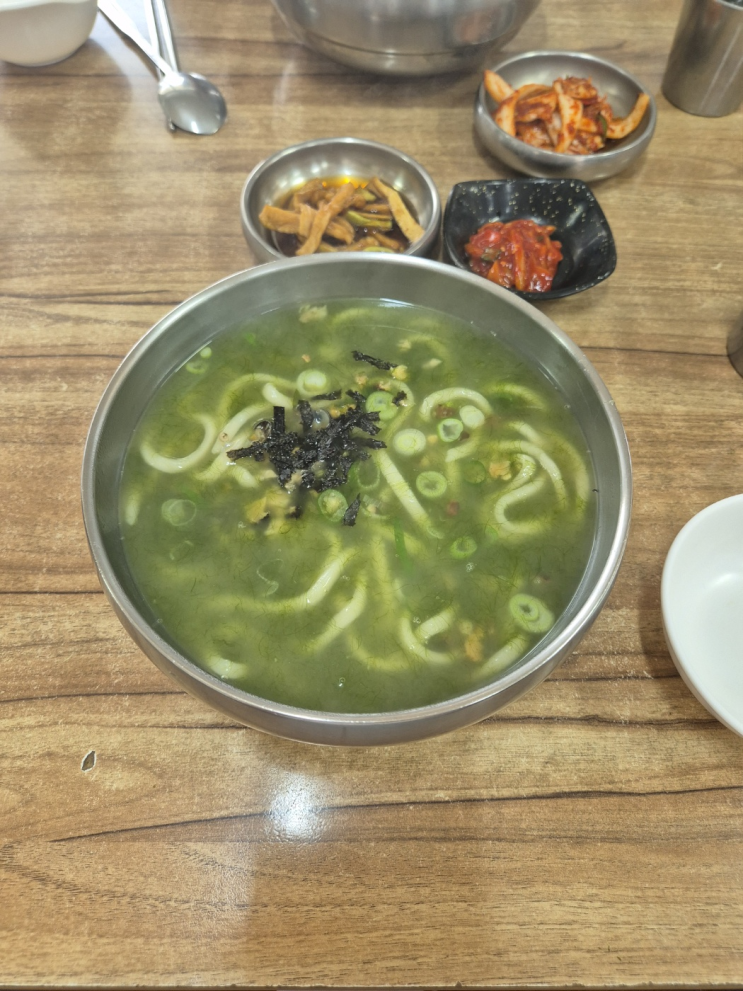  [제주시 한림읍 한림리] 한림칼국수 본점 (걸쭉하지 않고 시원한 바다맛 듬뿍 보말칼국수, 면은 우동면빨로 아쉬웠던)